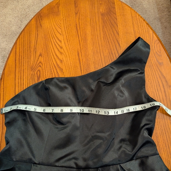 Hebeos Black One-Shoulder Floor Length Gown, Size M - NEW - Picture 4 of 14